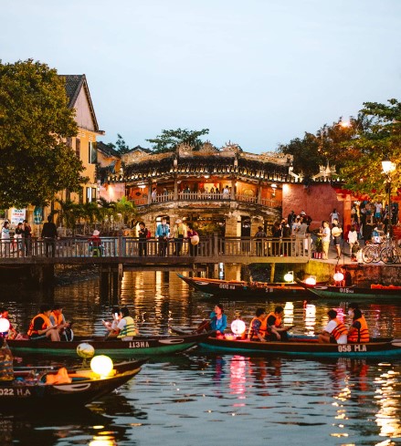Central Vietnam Discovery 6 days 5 nights 
